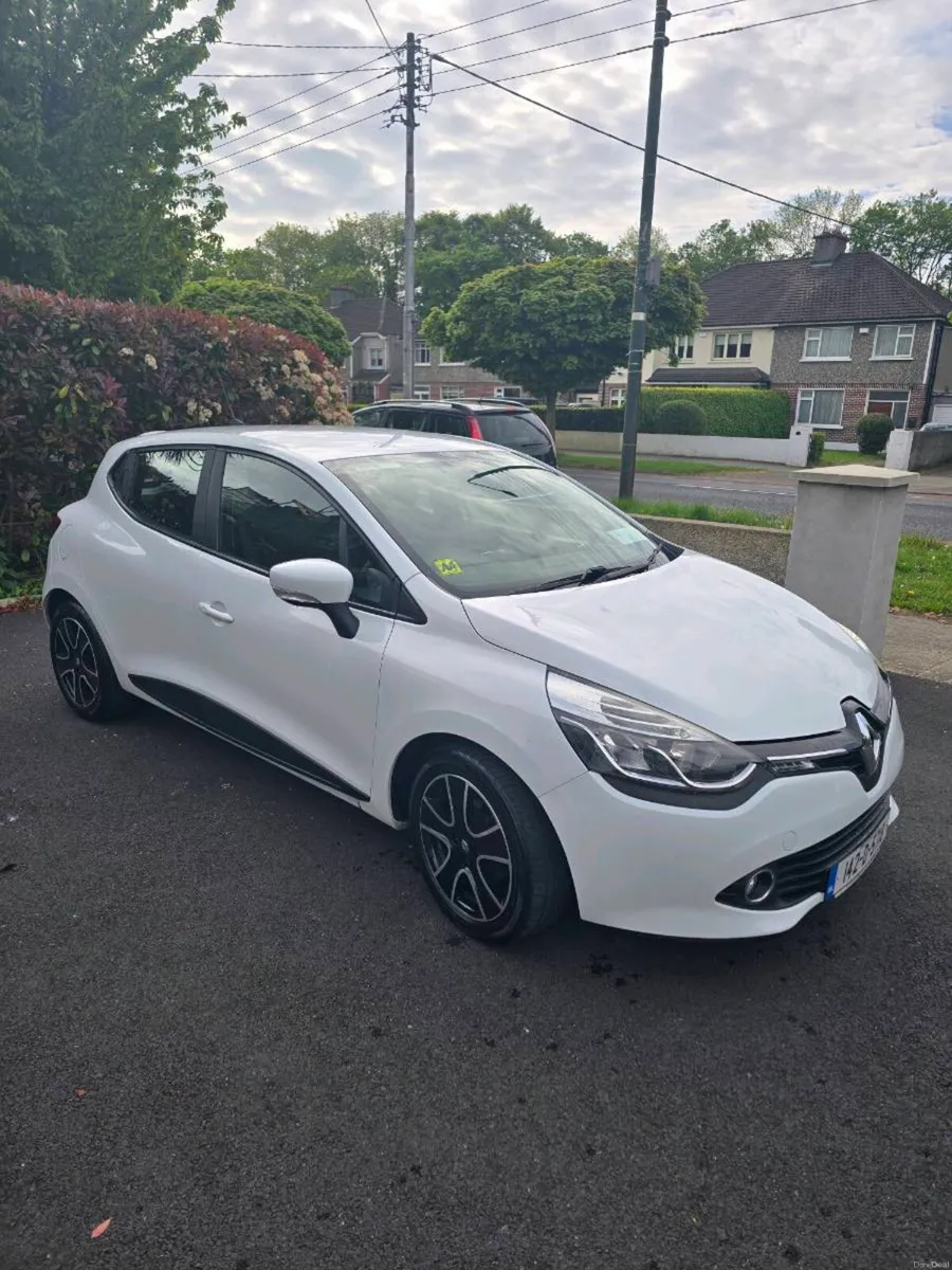 Renault Clio - Image 1