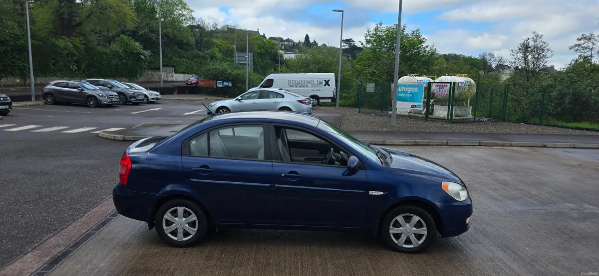 Hyundai Accent Low Km Nct and Tax - Image 4