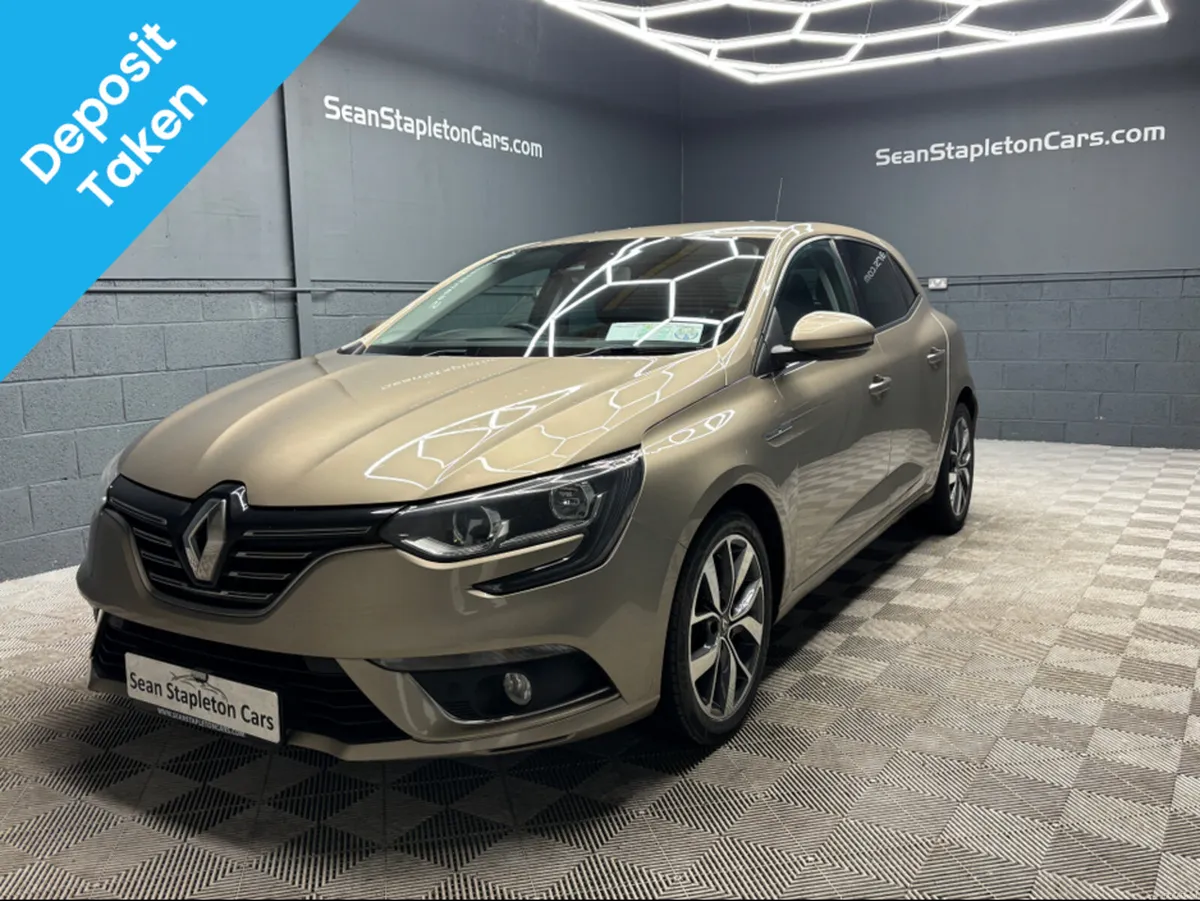 Renault Megane DYNAMIQUE S NAV DCI 110 4DR - Image 1