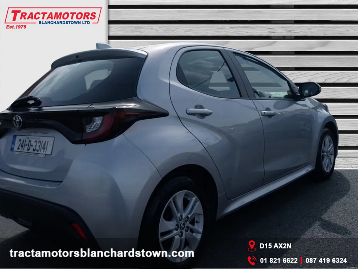 Toyota Yaris 1.5 LUNA - Image 3