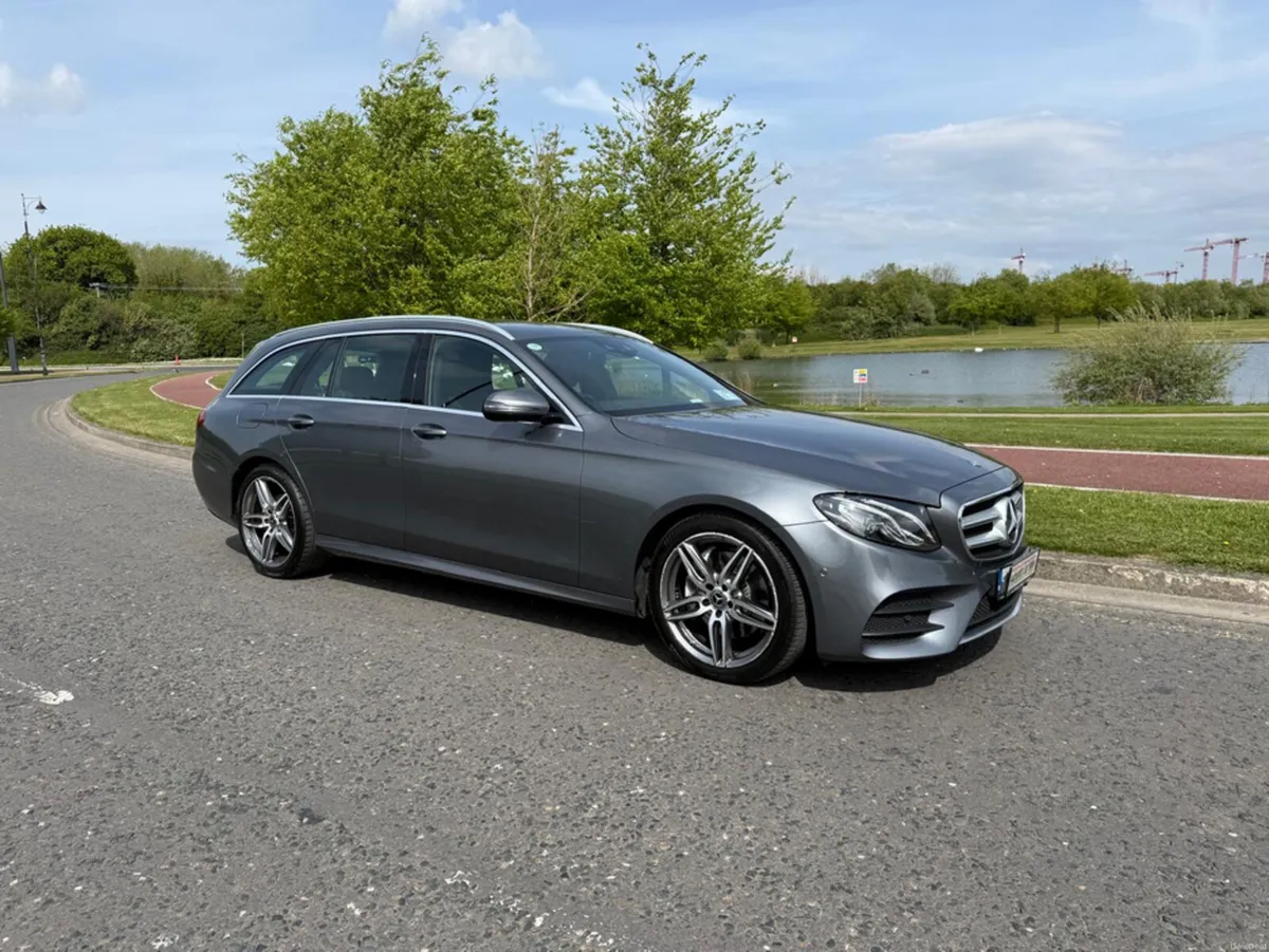 Mercedes-Benz E-Class E220 D AMG LINE 5DR AUTO CDI - Image 2