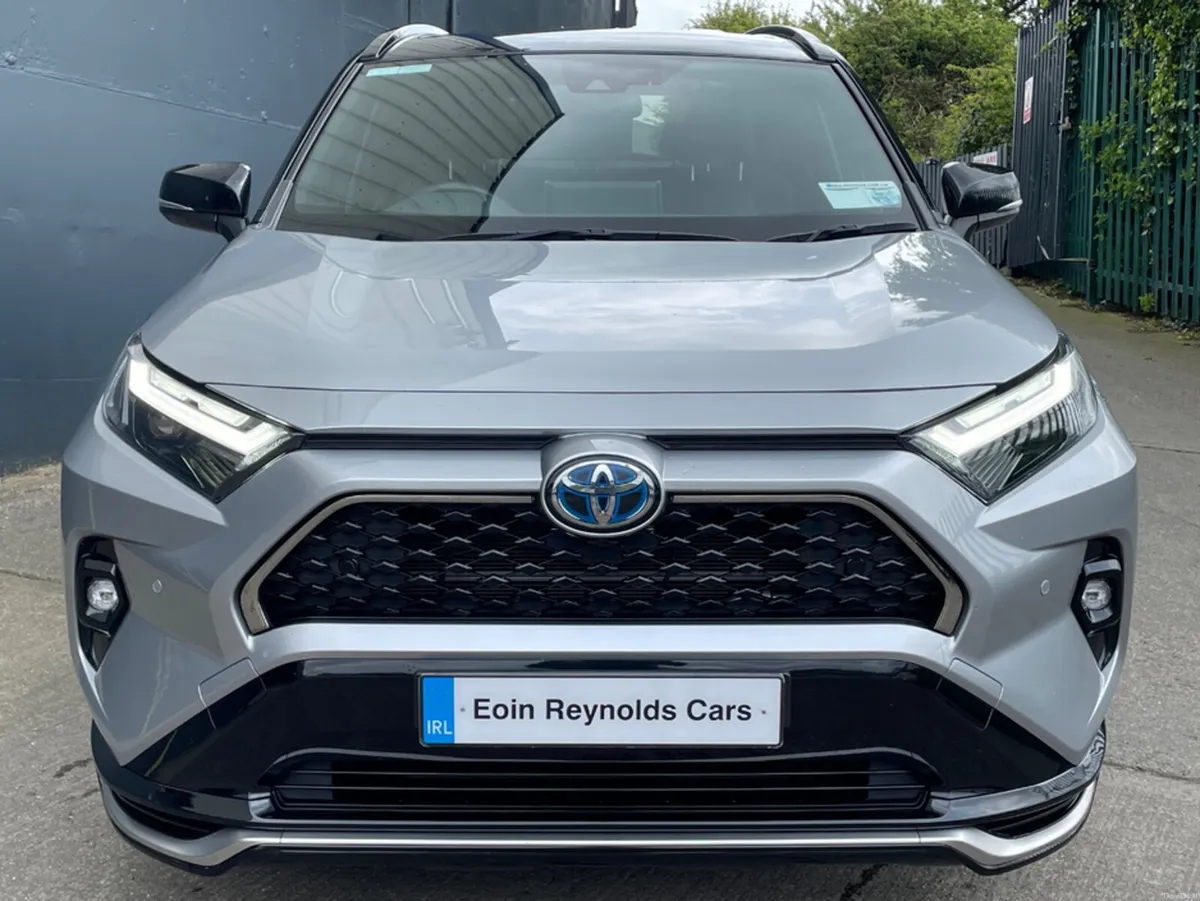 Toyota RAV4 RAV4 PLUG-IN HYBRID SPORT 4DR AUTO - Image 3