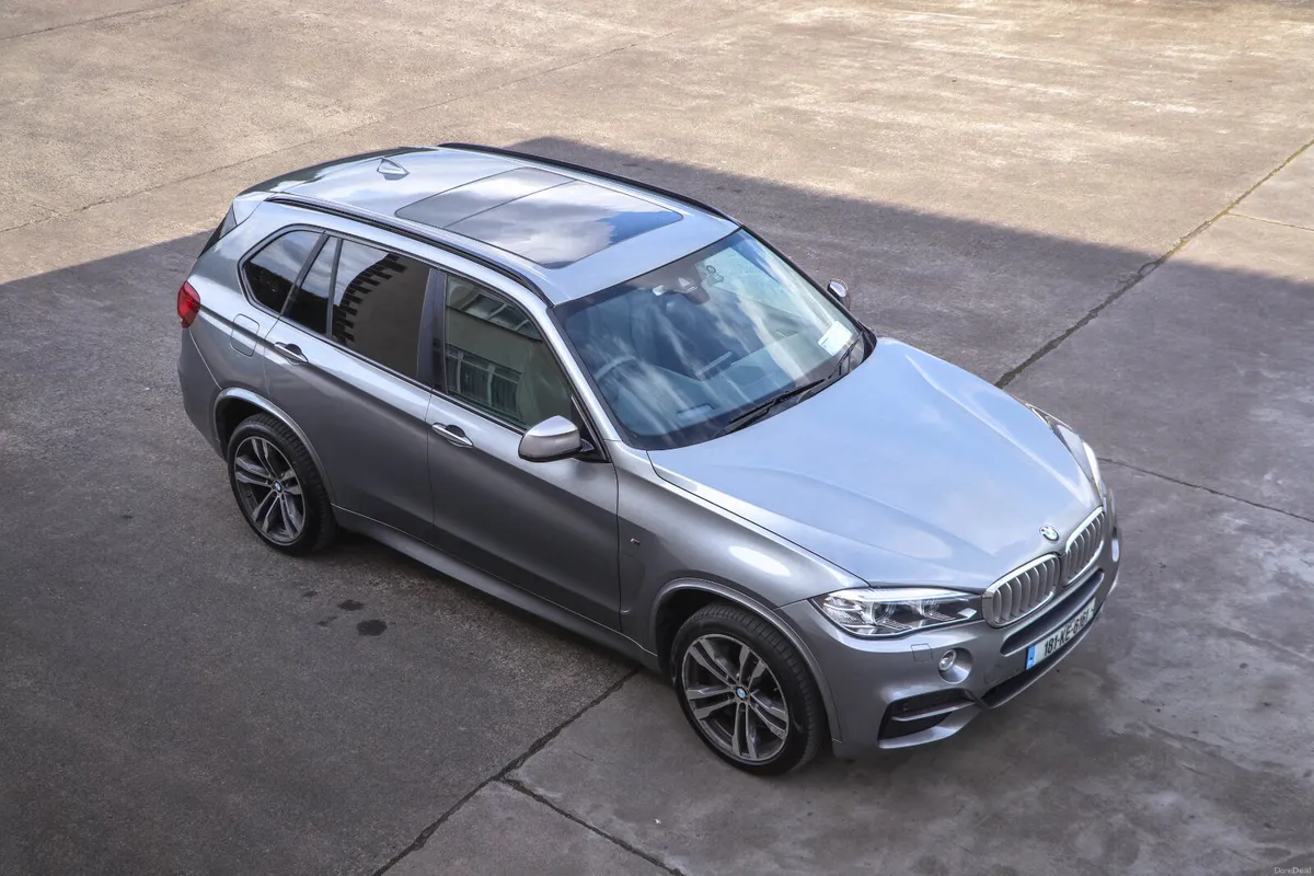 BMW X5 M50D - Image 1