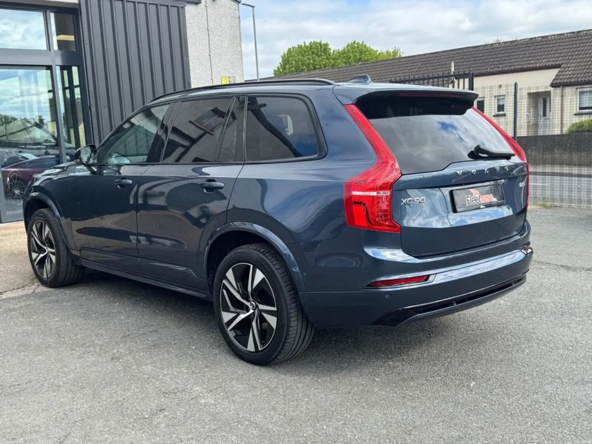 2.0 B5 MHEV Plus SUV 5dr Diesel Hybrid Auto 4WD Eu - Image 4