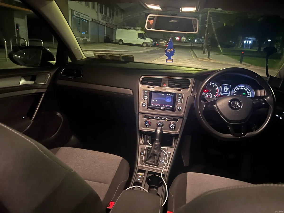 Volkswagen Golf 2015 - Image 1