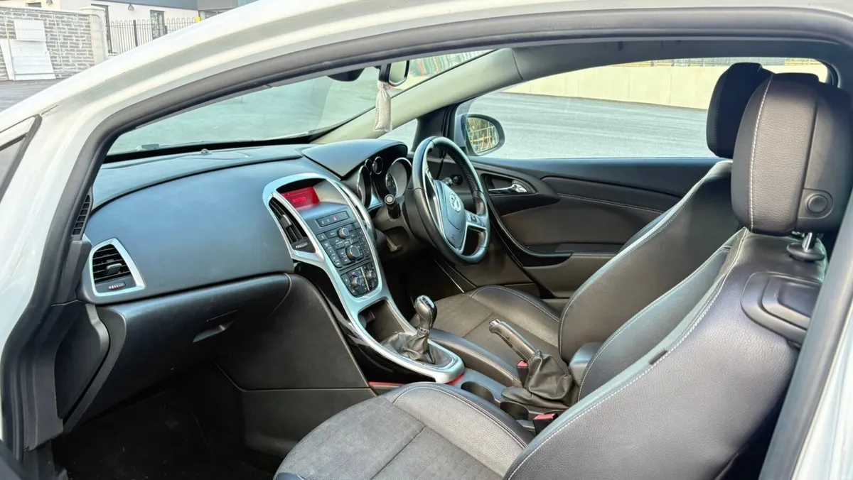 Vauxhall Astra 2015 - Image 4
