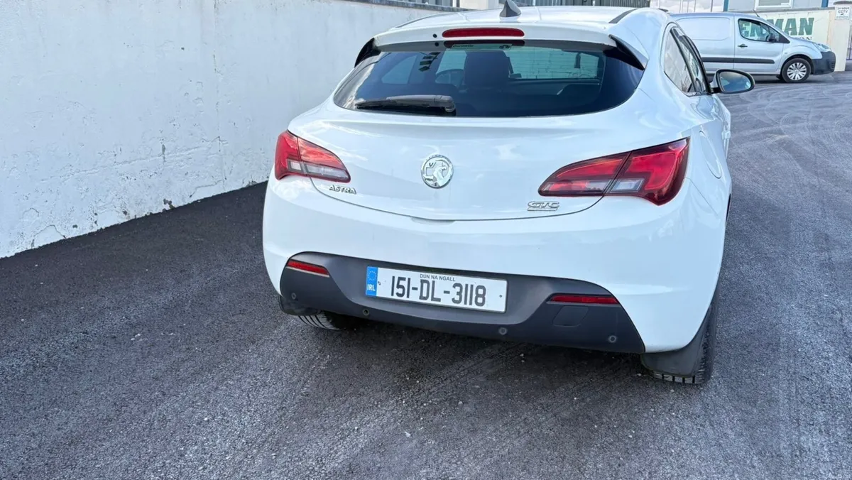 Vauxhall Astra 2015 - Image 2
