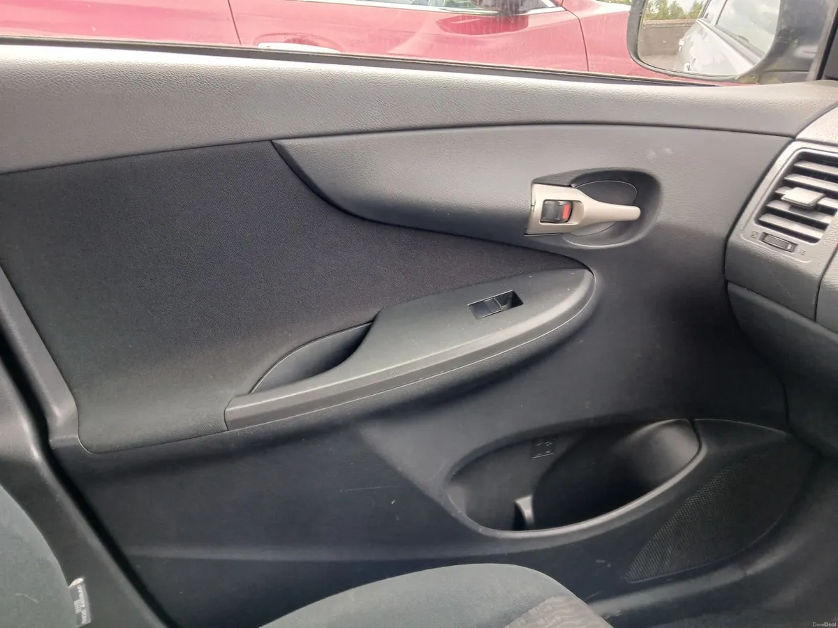 Toyota Corolla 2007 - Image 2