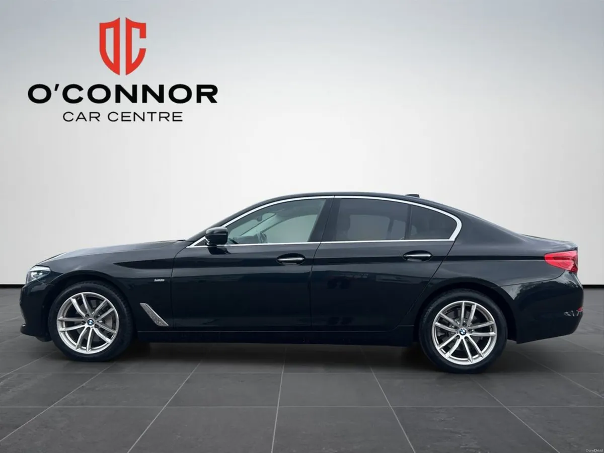 BMW 5-Series 525d Comfort first, everything else h - Image 4