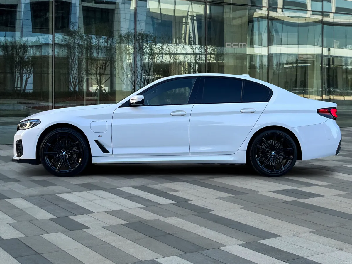 BMW 530e G30 LCI M Sport Joy Plus Edition - Image 4