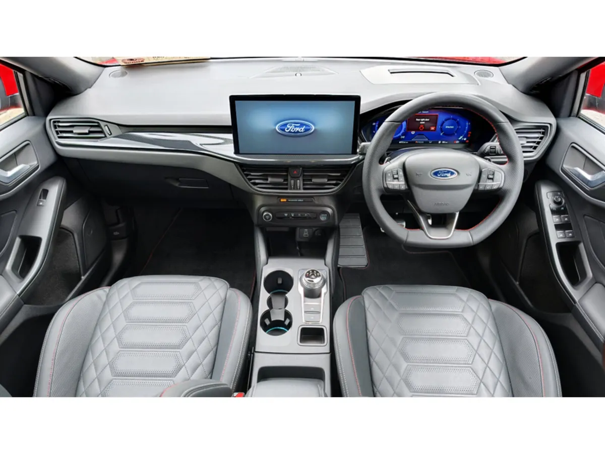 Ford Focus ST-LINE-VIGNALE 1.5 TD AUTO-FULL LEATHE - Image 2