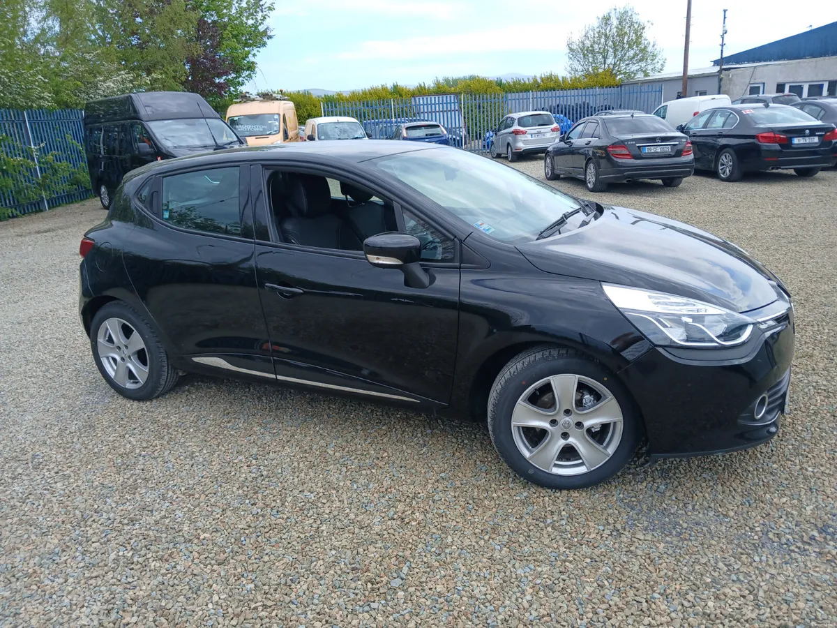 Renault Clio 2015 1.1 petrol 5 door - Image 1