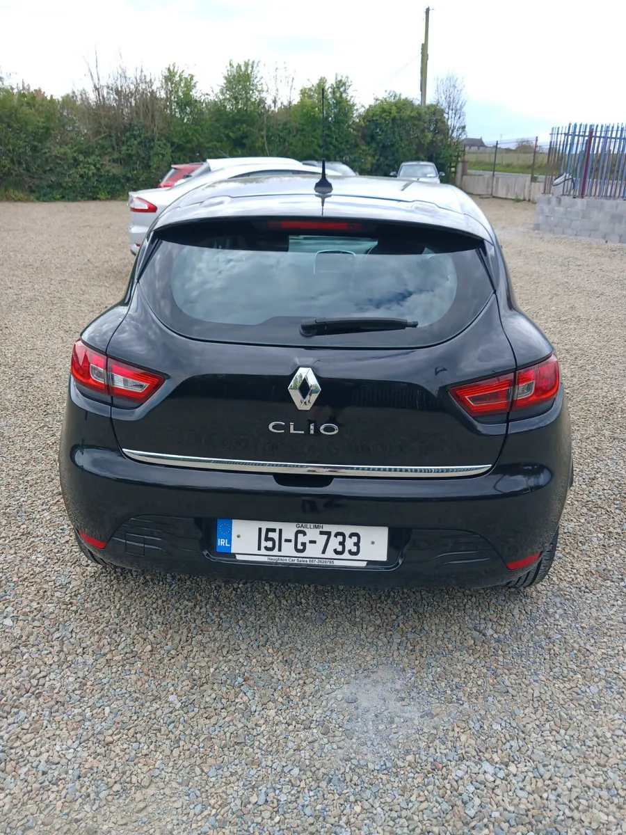 Renault Clio 2015 1.1 petrol 5 door - Image 3