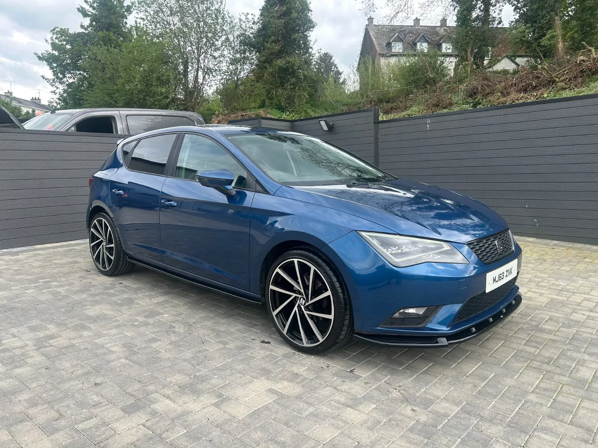 13(2) SEAT LEON 1.6 TDI LOW MILES 1 OWNER FROM NEW - Image 1