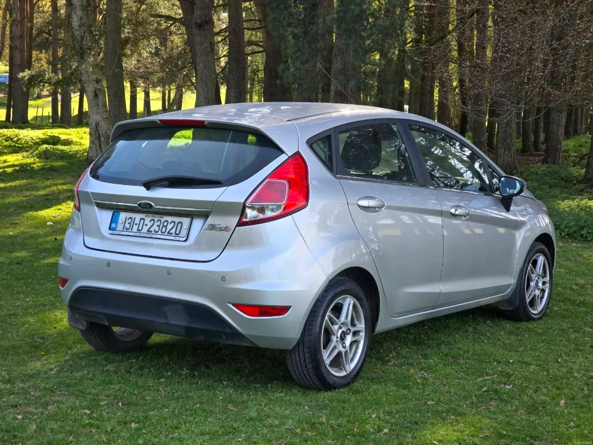 Automatic Ford fiesta 
102 000 km
NCT 10/26 
TAX 0 - Image 4