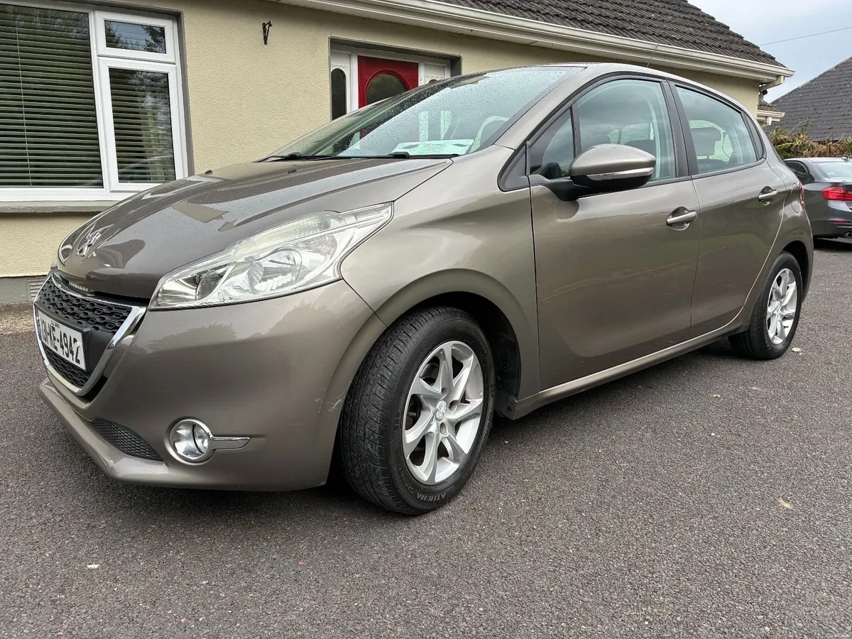 Peugeot 208 2013 - Image 2