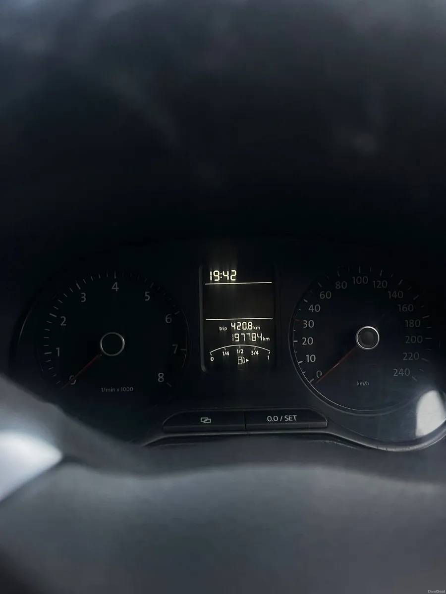 Volkswagen Polo 2013 - Image 2