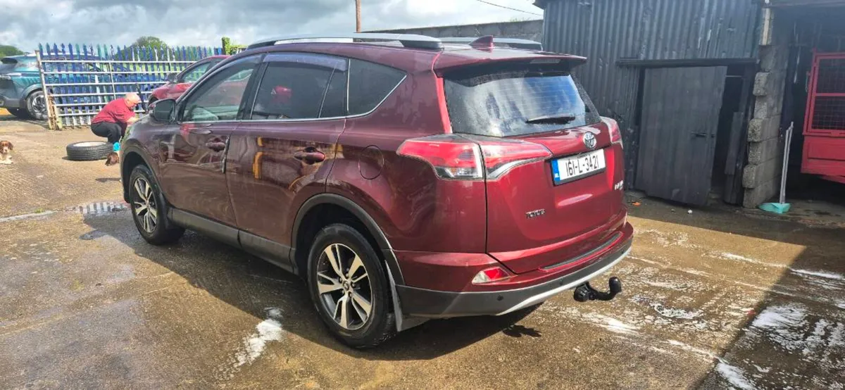 2016 Toyota RAV4 - Image 3