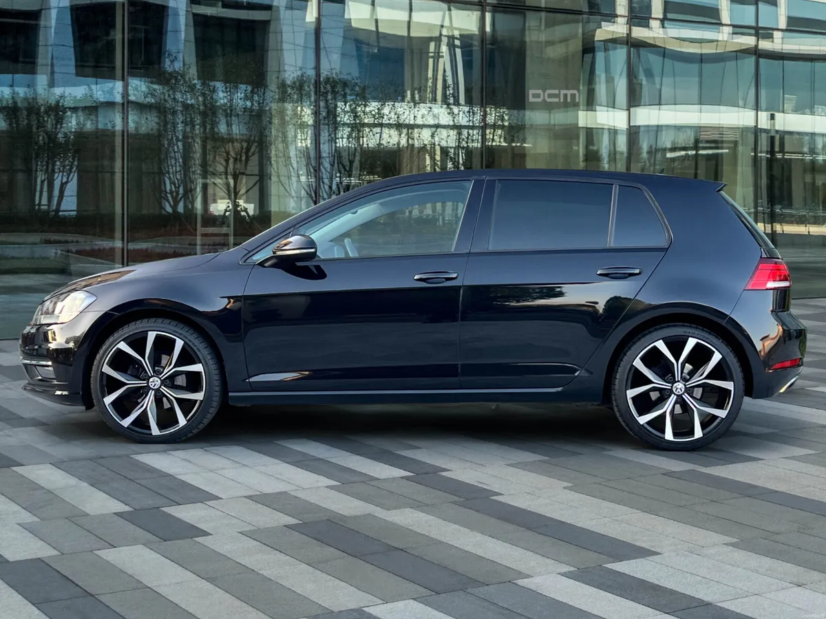 VW Golf Comfortline 1.6TDI - Image 4