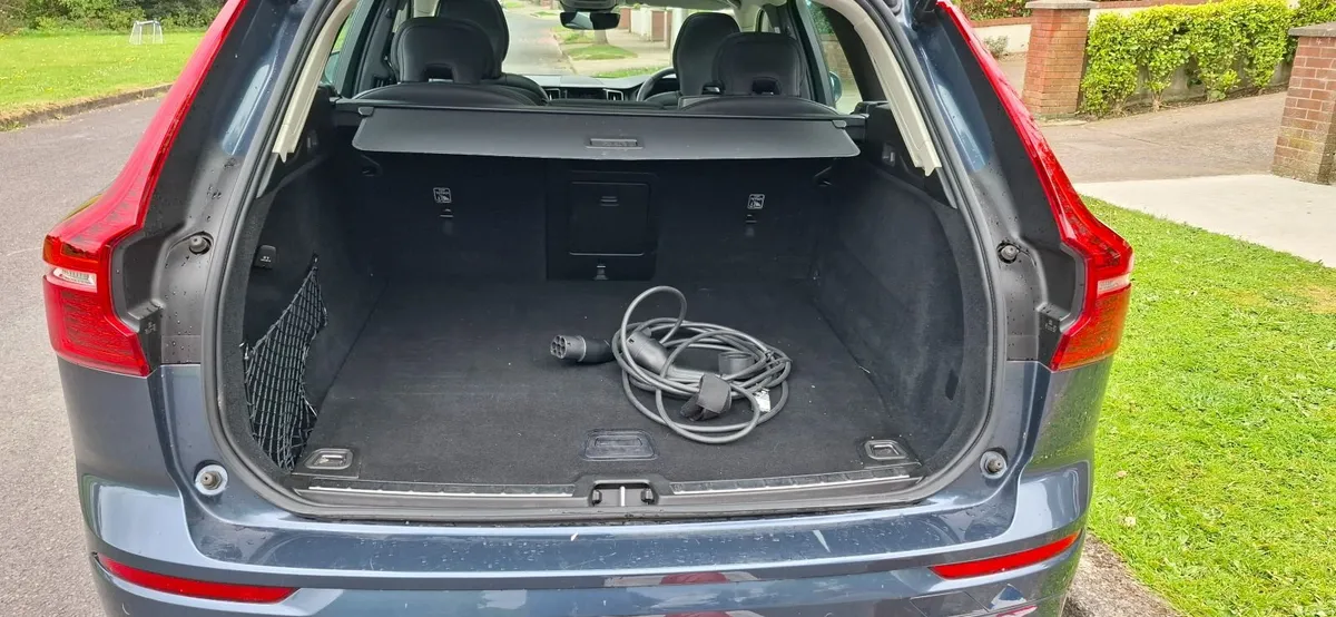 Car - Image 4