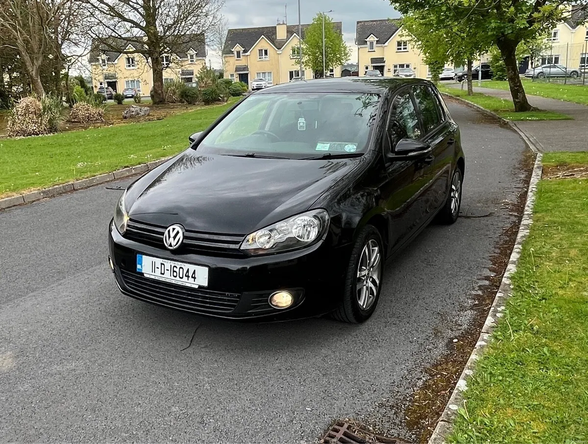 VW GOLF 1,6 TDI ((€2300)) - Image 1