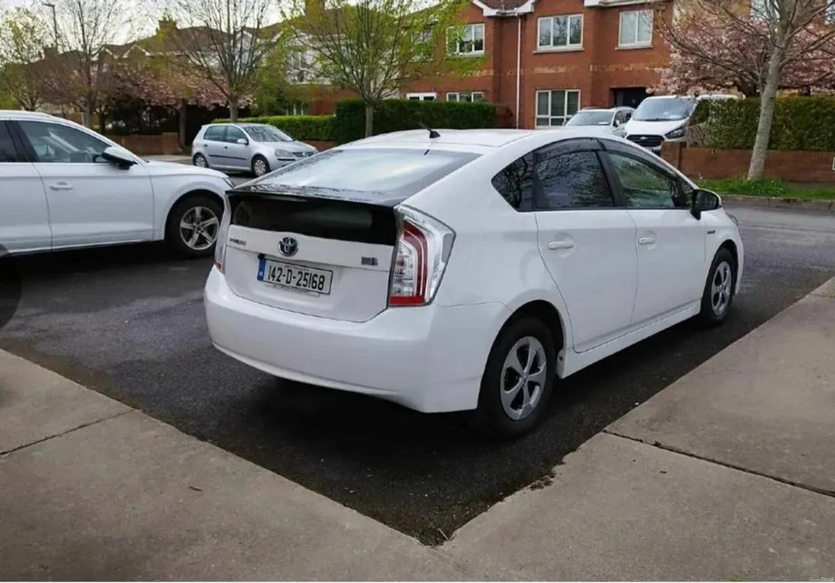 Toyota Prius - Image 4