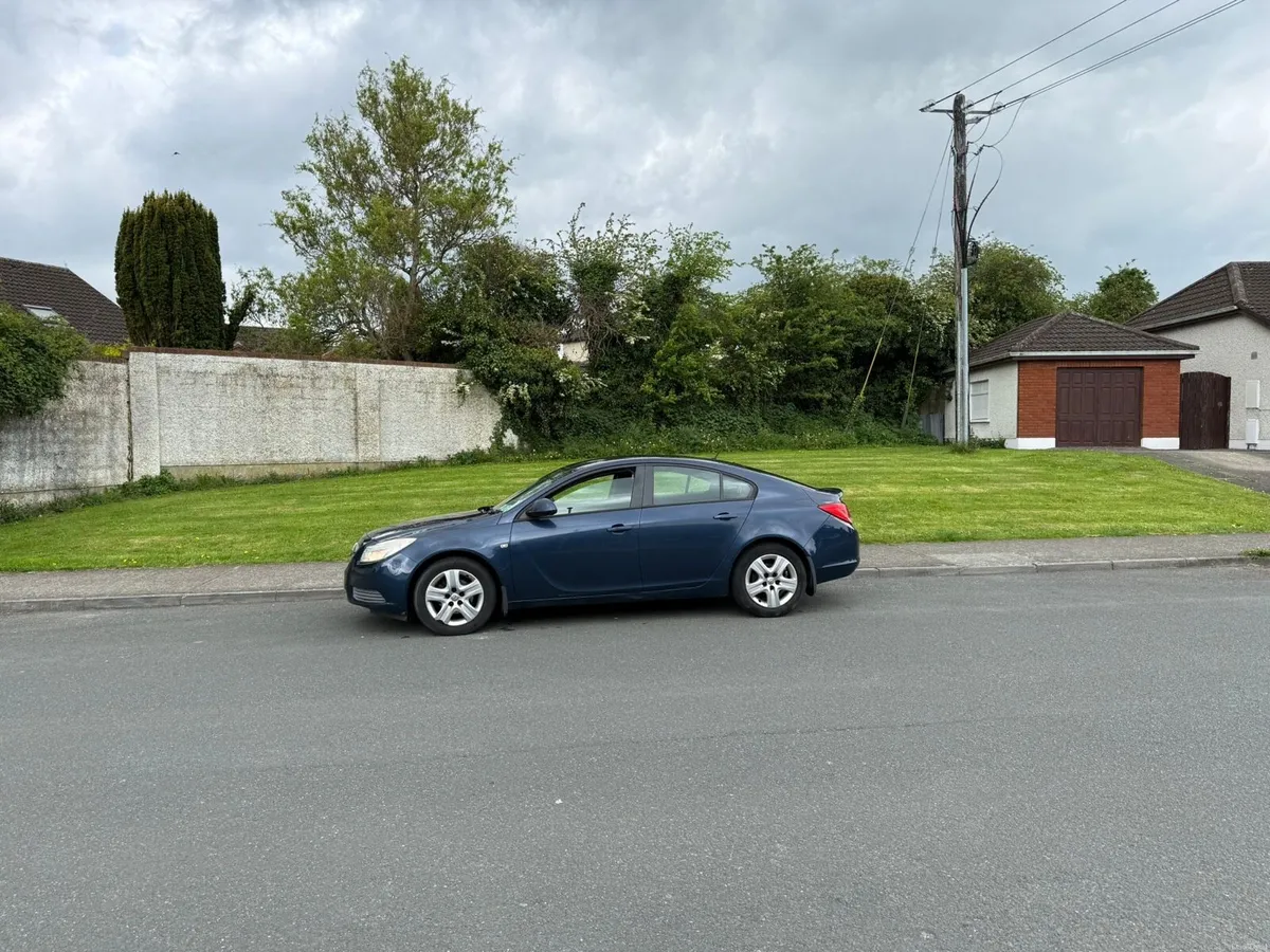VAUXHALL INSIGNIA 2.0 CDTI EXCLUSIV NCT 04/27 - Image 1