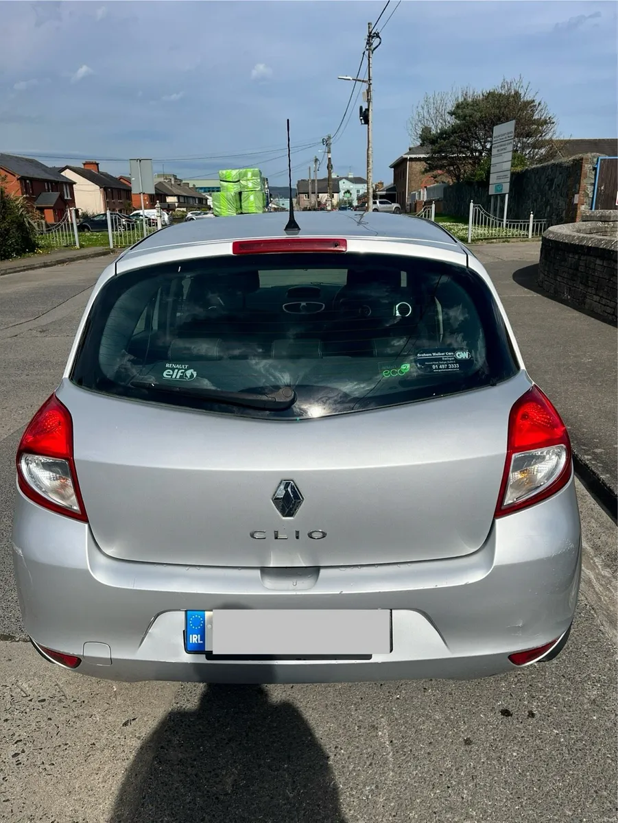 2010 Renault Clio Silver 1.2 manual petrol - Image 3