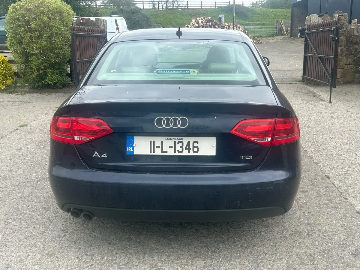 2011 Audi A4 2.0TDIE 136PS TECHNIK 4DR - Image 4