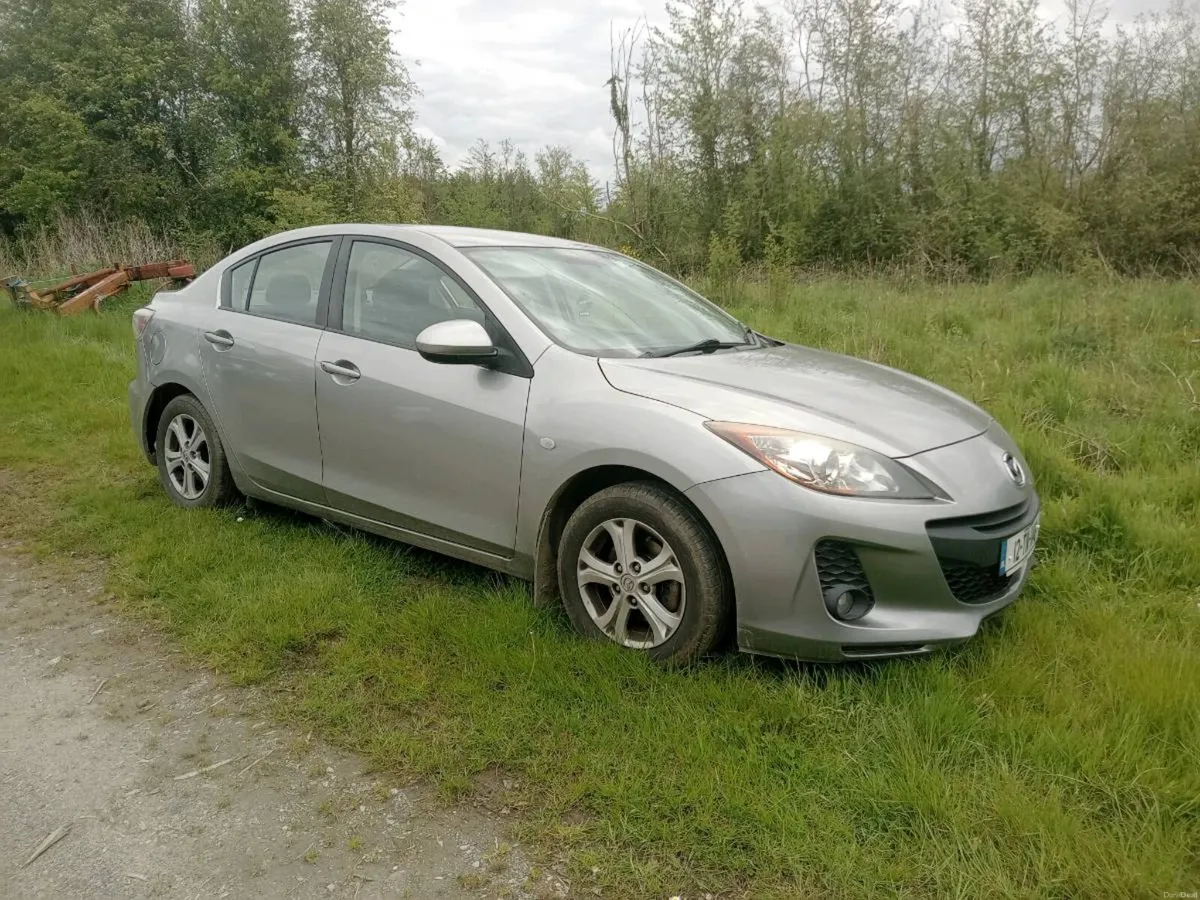 2012 Mazda 3 saloon, tax and tested - Image 1