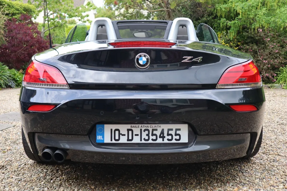 BMW Z4 2010 - Image 3
