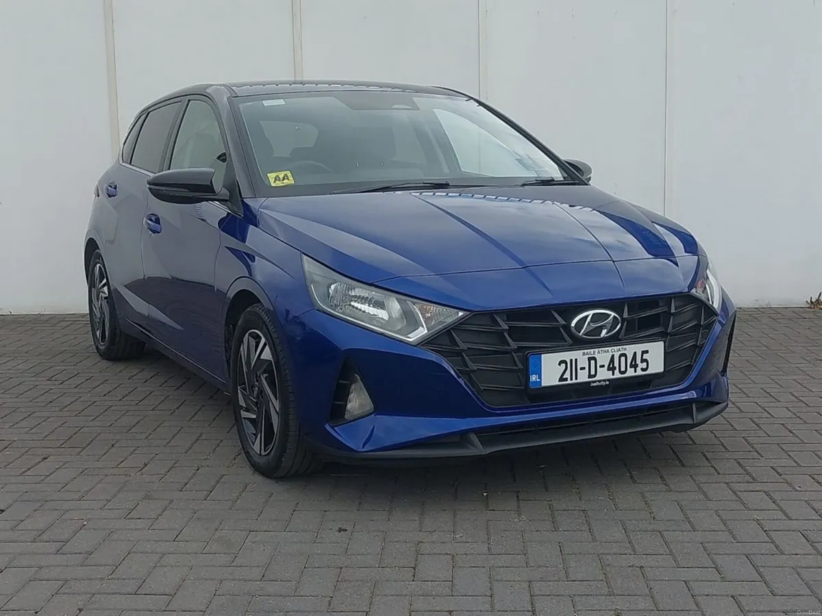 Hyundai i20 1.2 Launch Edition 2 Tone Roof - Image 1