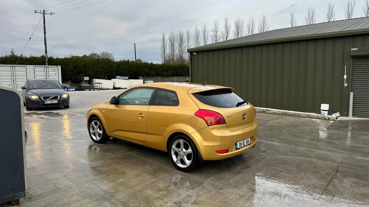 Kia ProCeed 2009 - Image 4