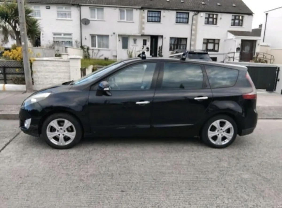 Car - Image 2
