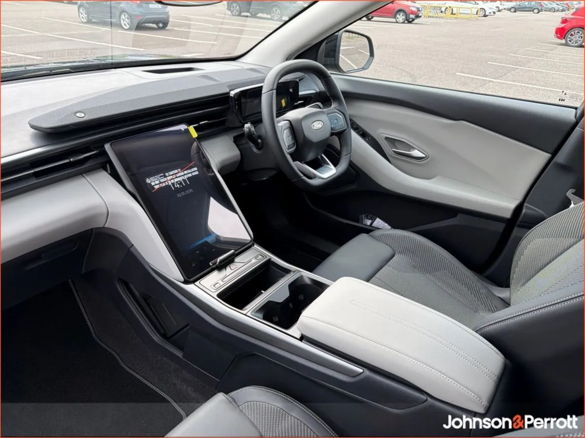 Ford Explorer Select 77kWh Extended Range RWD - Image 4