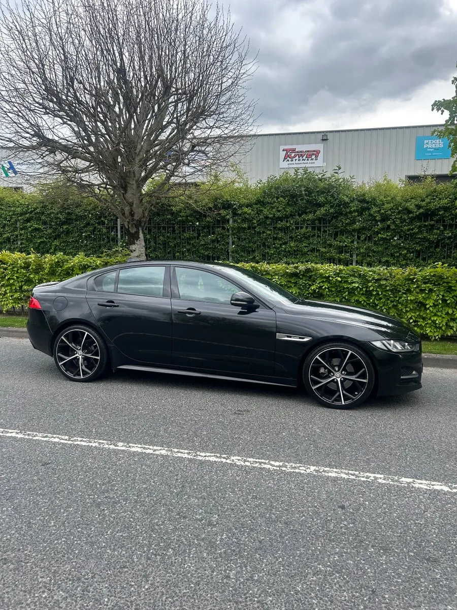 Jaguar XE 2016 - Image 1