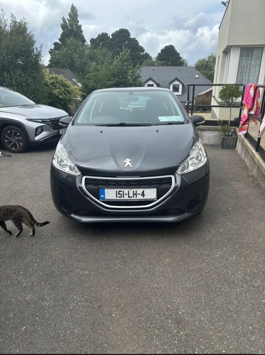 Peugeot 208 2015 - Image 1