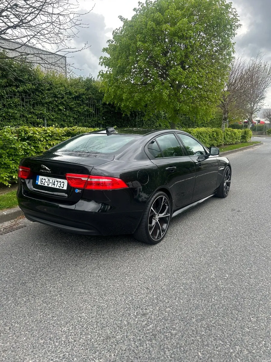 Jaguar XE 2016 - Image 4