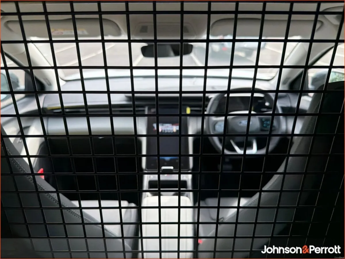 Ford Explorer Select 77kwh Commercial - Image 4