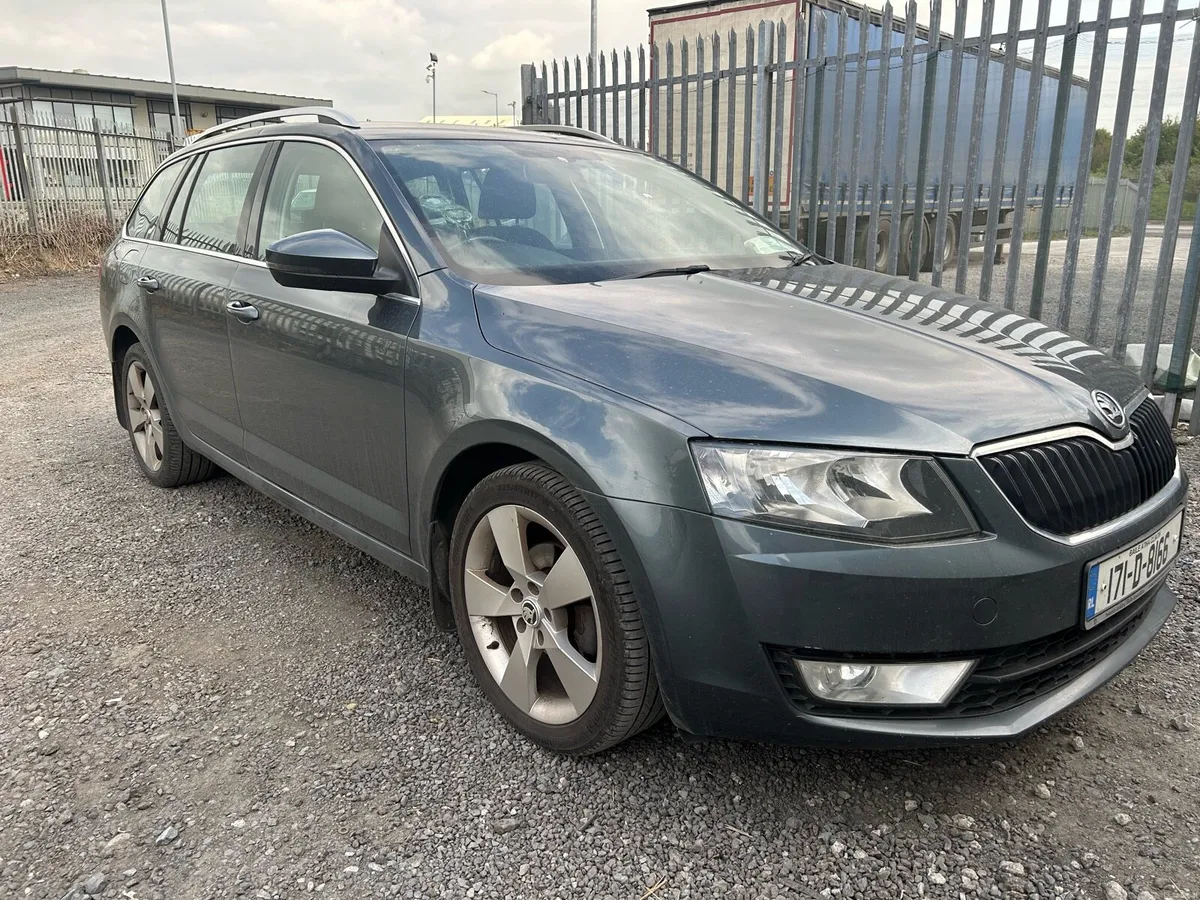 2017 Skoda Octavia estate - Image 3