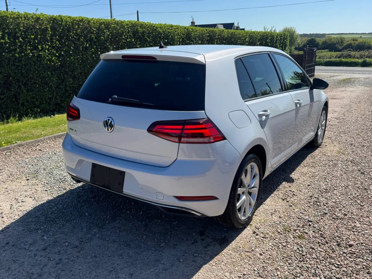 182 Volkswagen Golf Comfortline DSG - Image 4