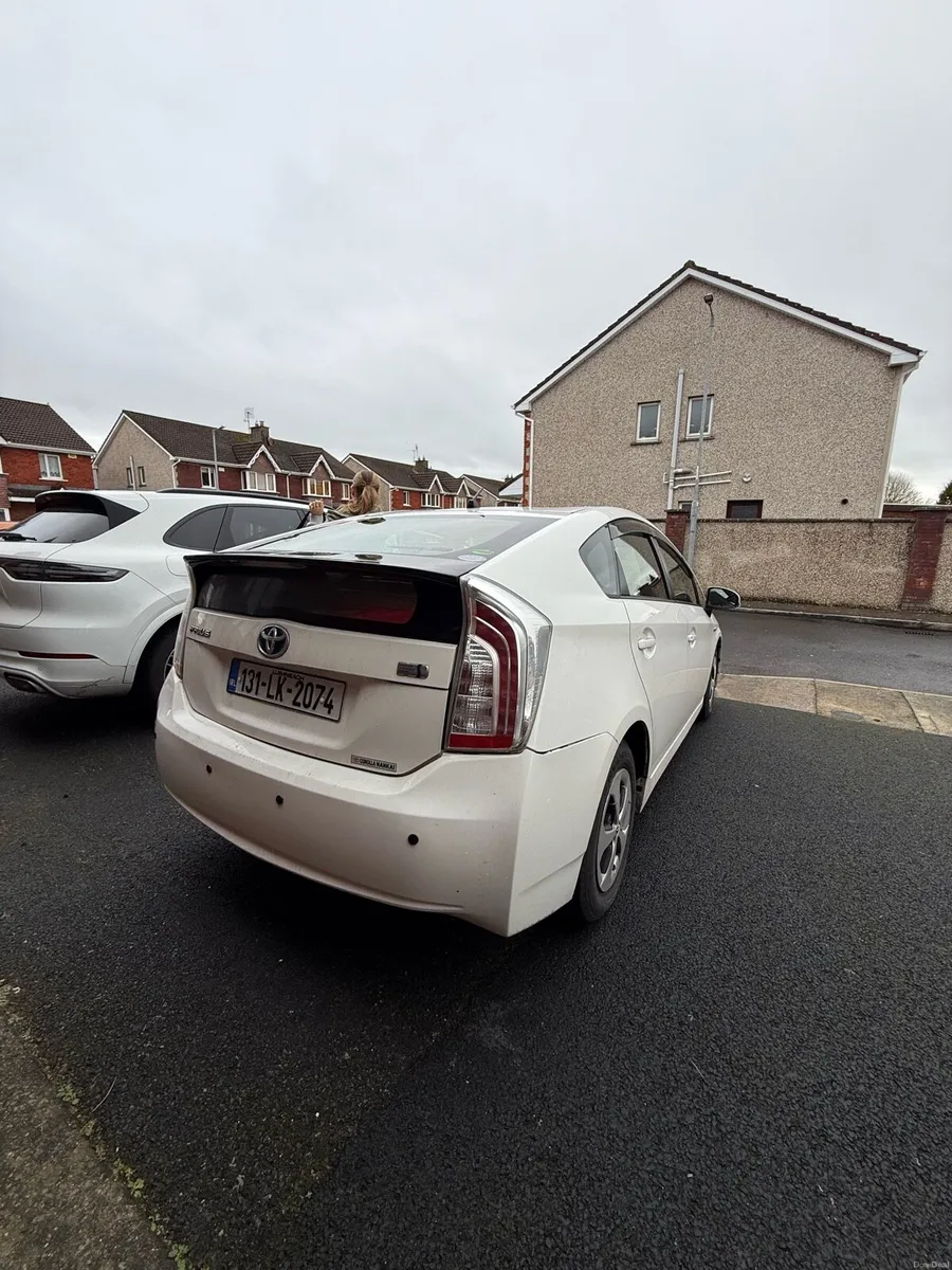 Toyota Prius 2013 - Image 4