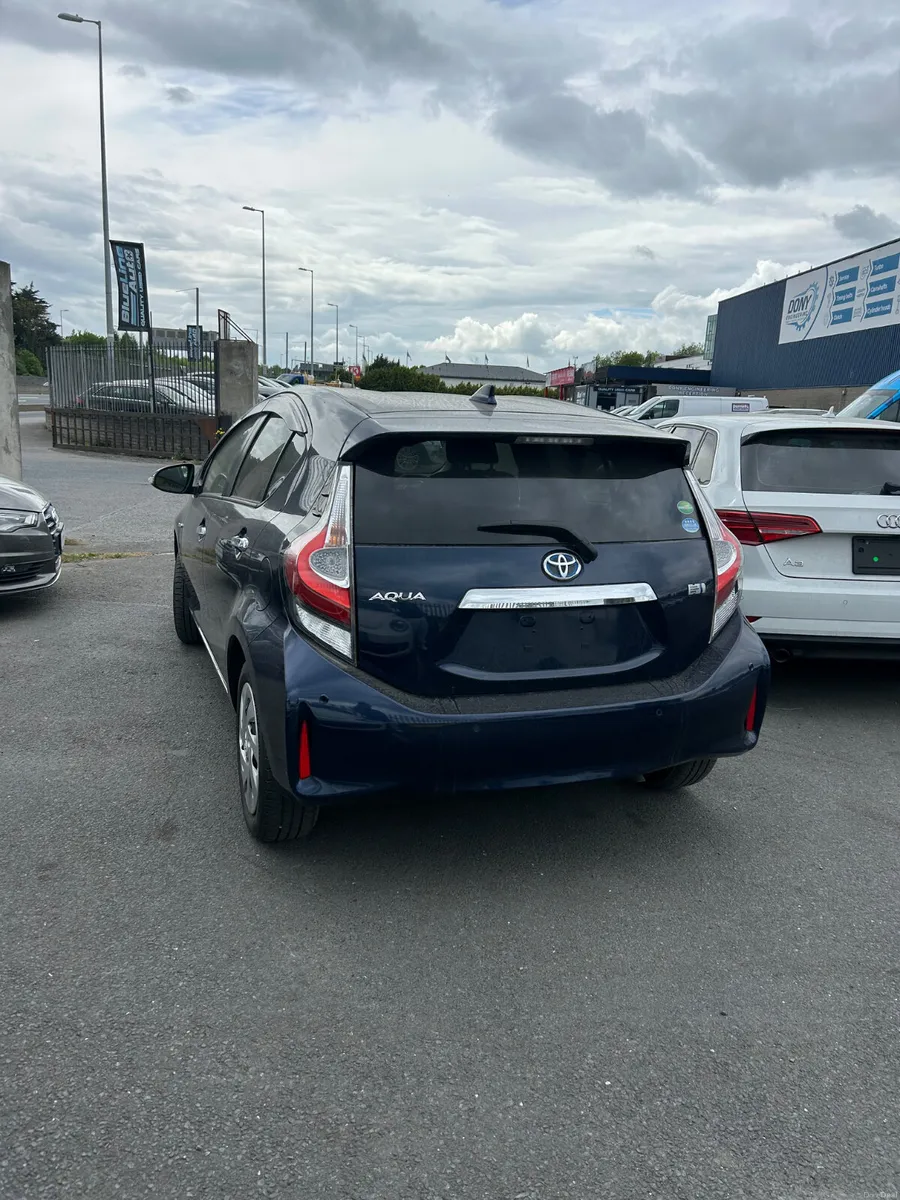 Toyota Aqua - Image 4