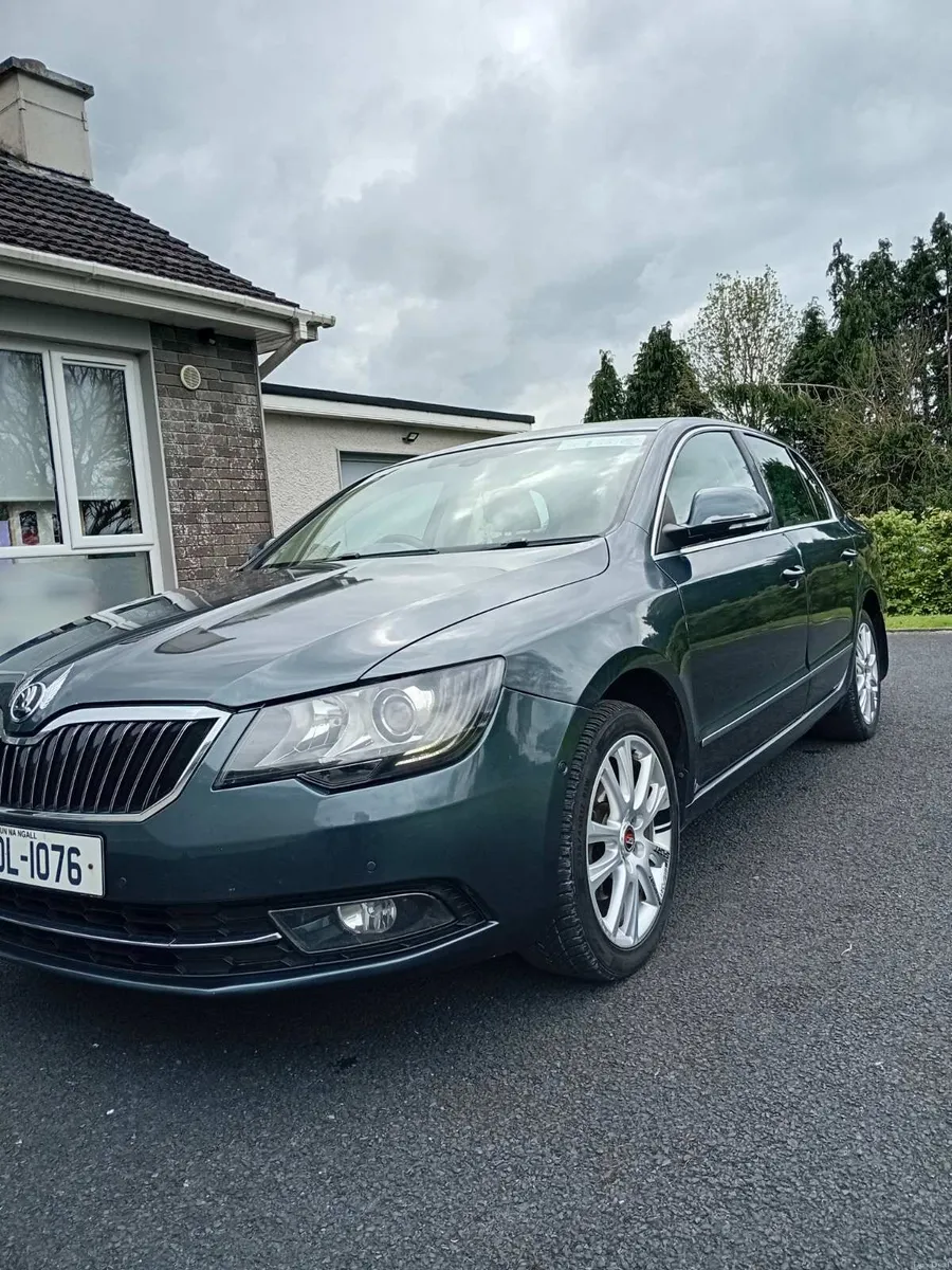 Skoda Superb 2015 - Image 1