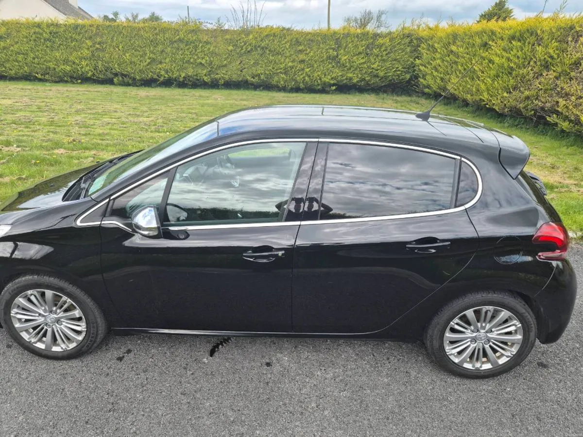172 Peugeot 208 Allure 1.6Hdi - Image 4