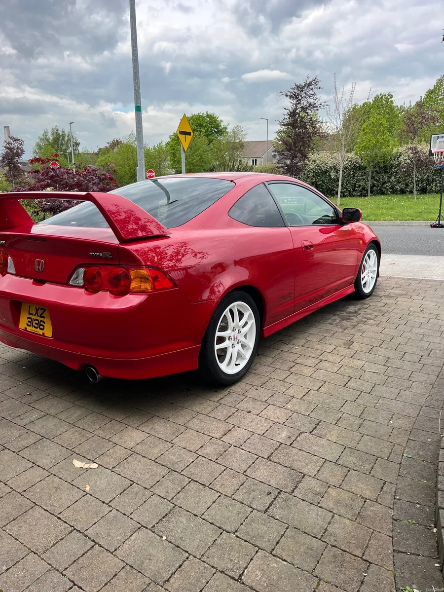 Honda integra DC5 type-R 2002 - Image 3