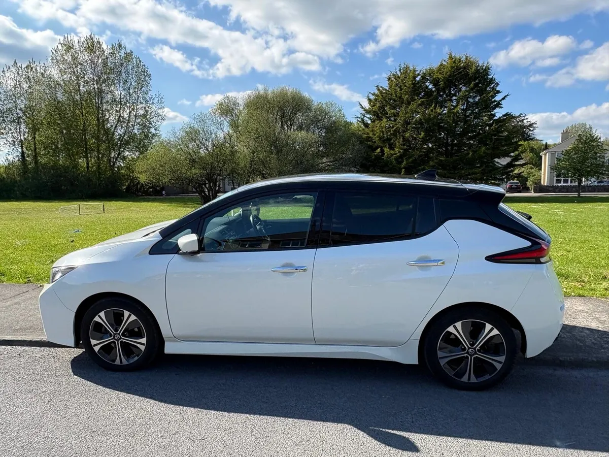 Nissan Leaf SV Premium 40kWh - Image 1