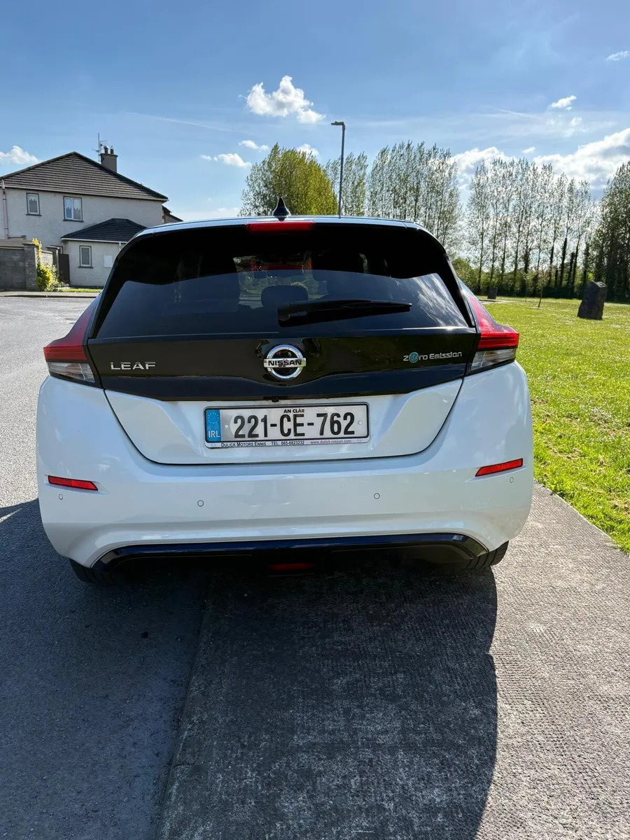 Nissan Leaf SV Premium 40kWh - Image 4