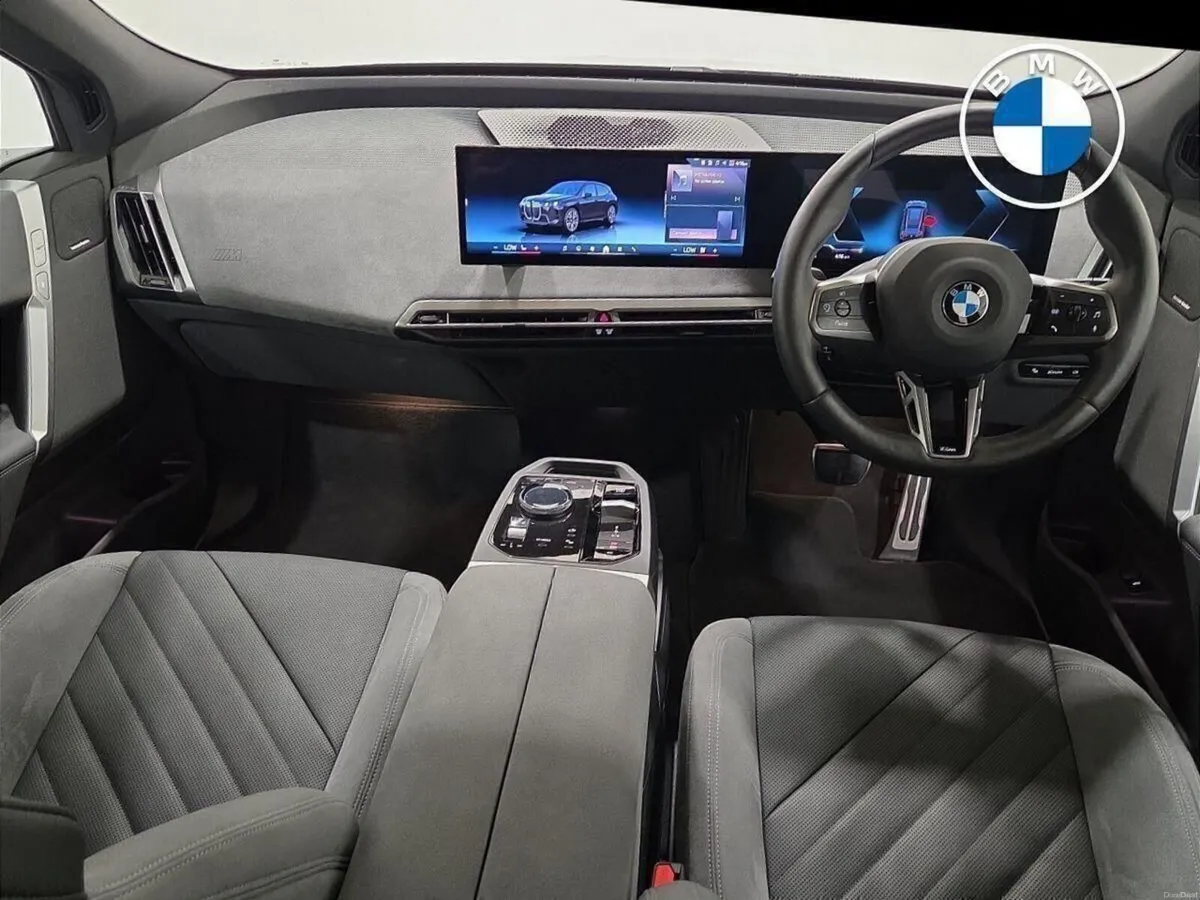 BMW iX xDrive45 M Sport - Image 4