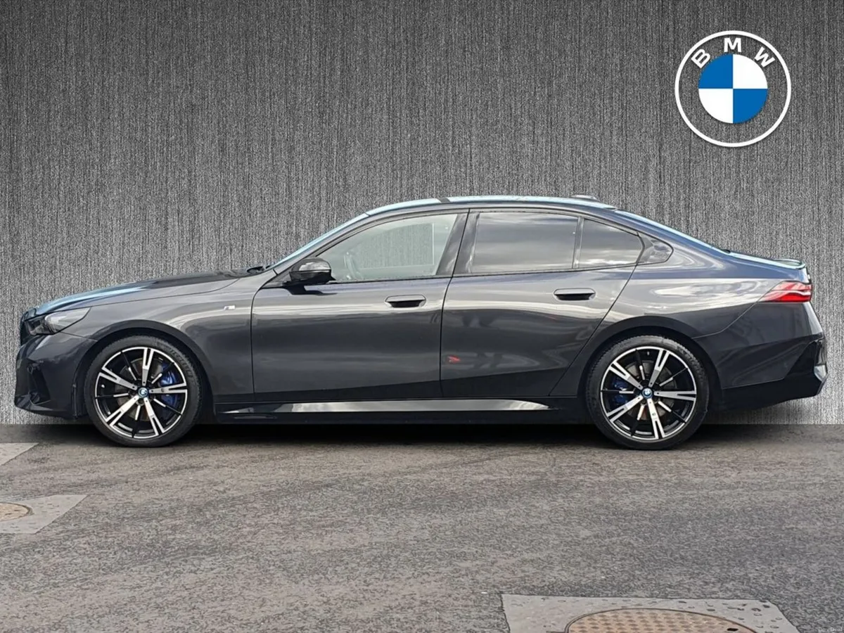 BMW i5 eDrive40 M Sport Pro Saloon - Image 4